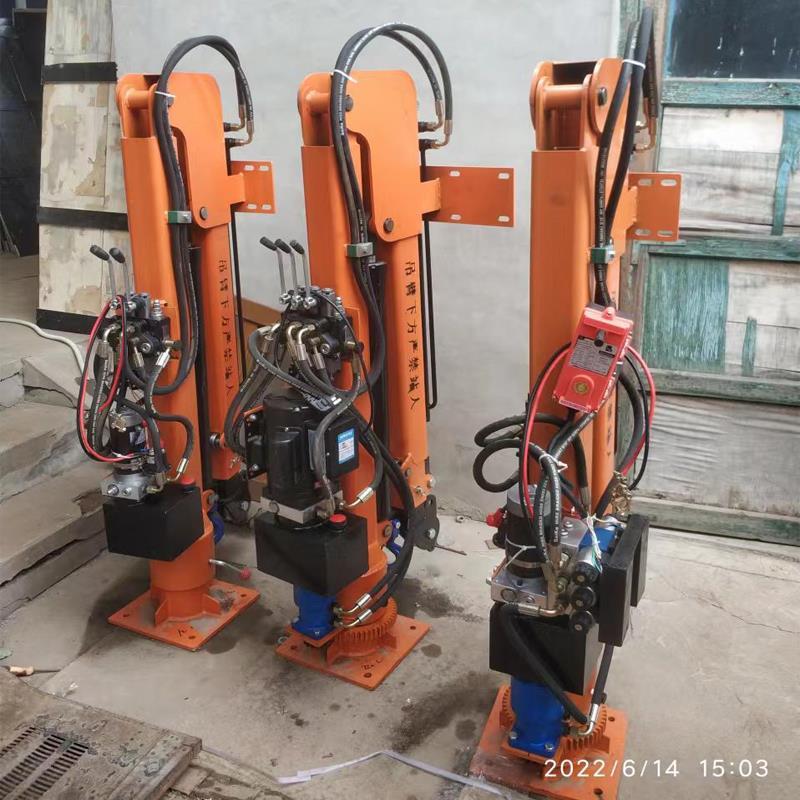 彝良县重汽蓝牌随车吊 3.2吨 国六动力强 液压驱动 农用自卸起重机